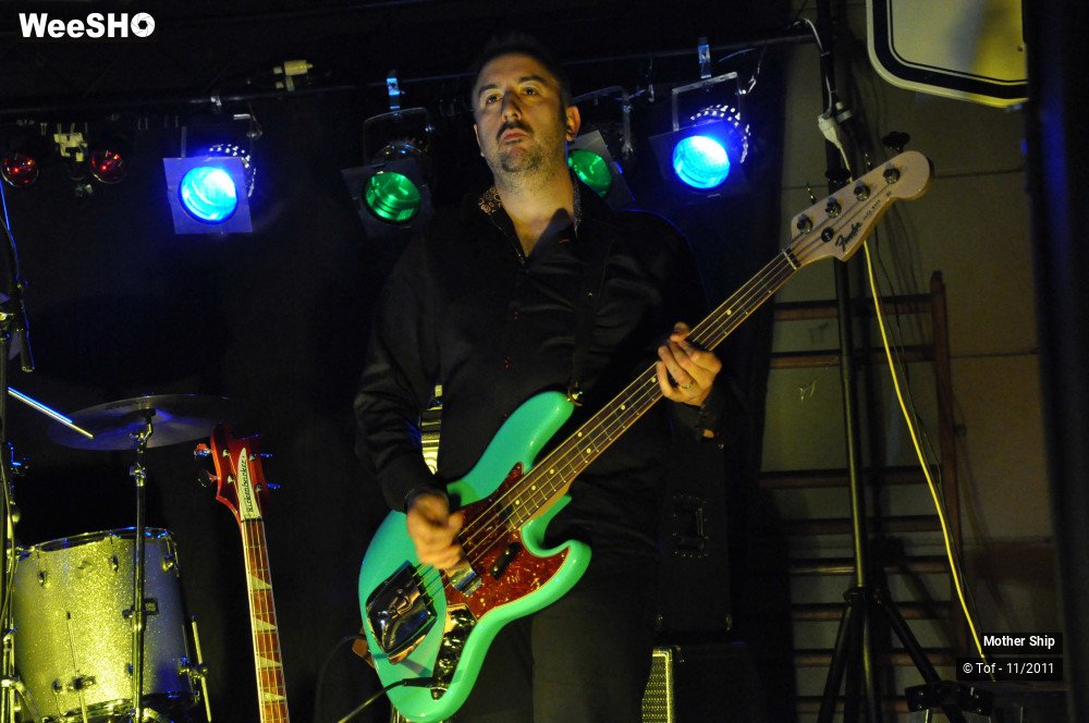 8/24 photos du spectacle Mother Ship