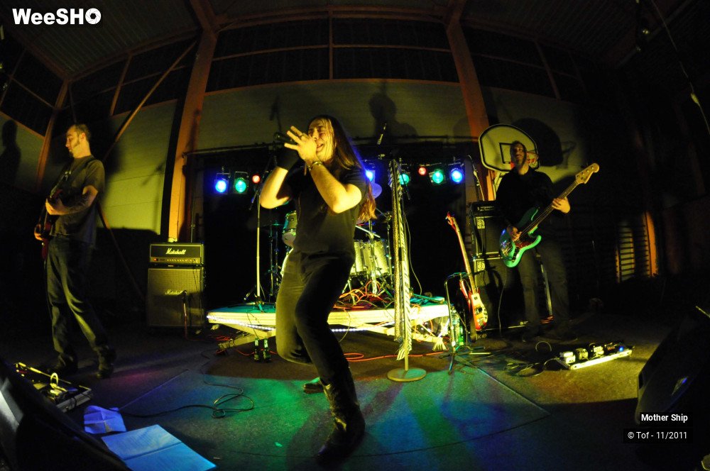 9/24 photos du spectacle Mother Ship