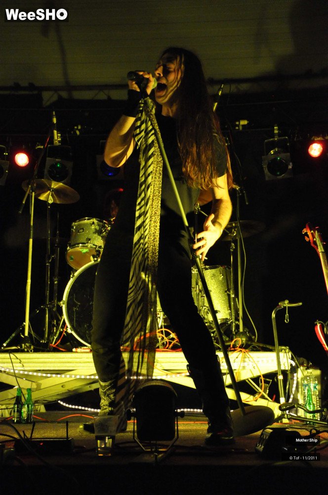 13/24 photos du spectacle Mother Ship