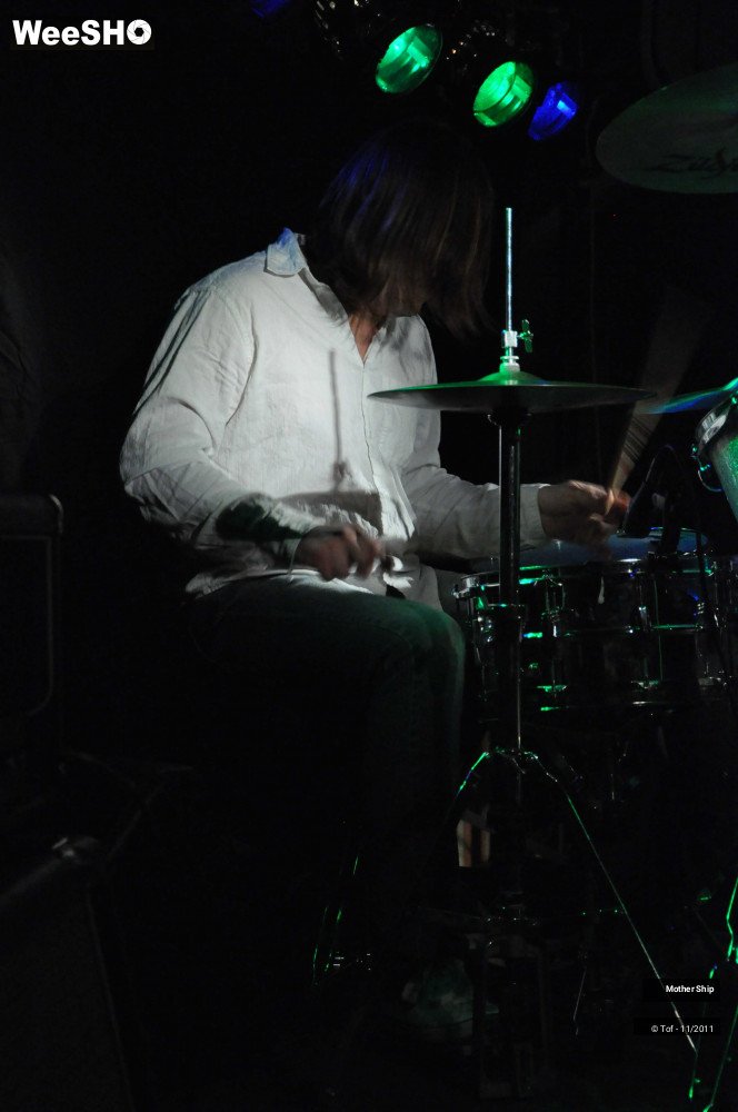 14/24 photos du spectacle Mother Ship