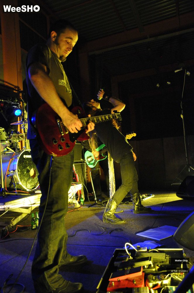 18/24 photos du spectacle Mother Ship