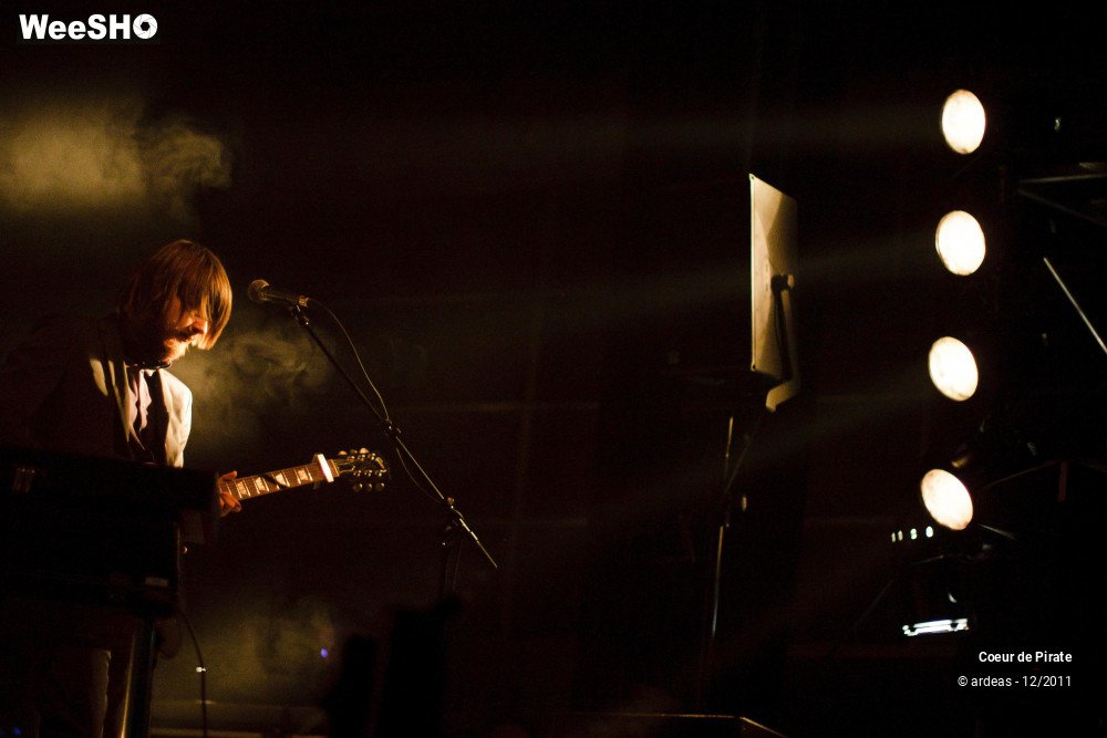 9/36 photos du spectacle Coeur de Pirate