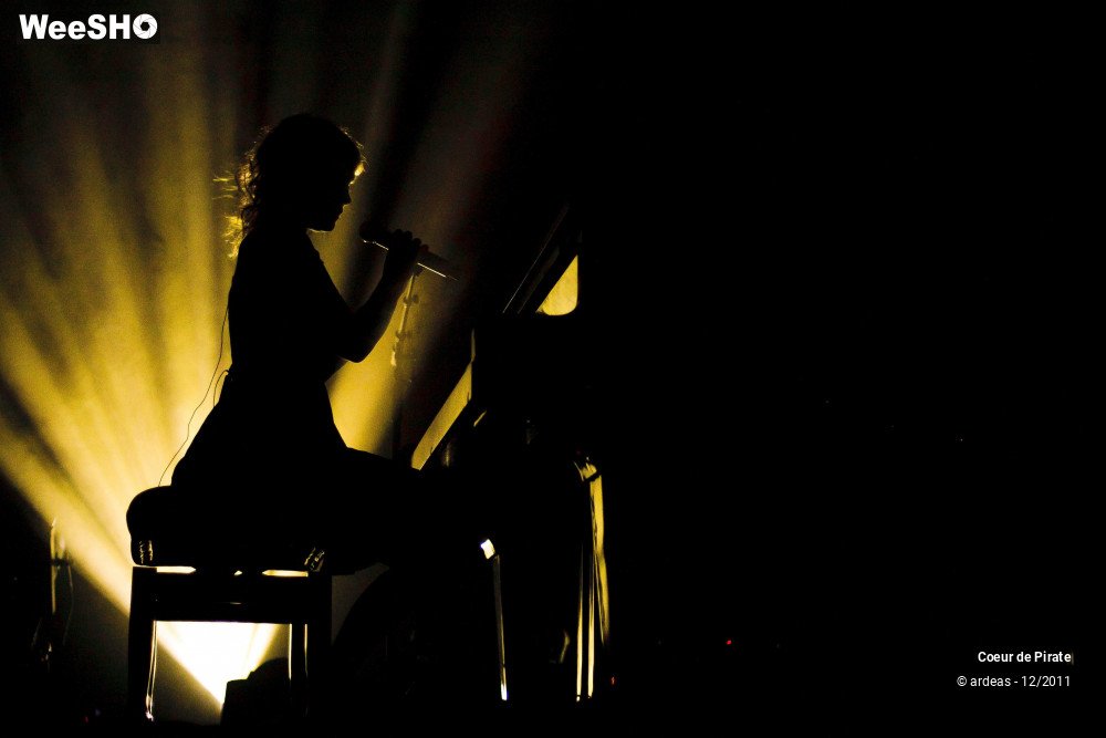 18/36 photos du spectacle Coeur de Pirate