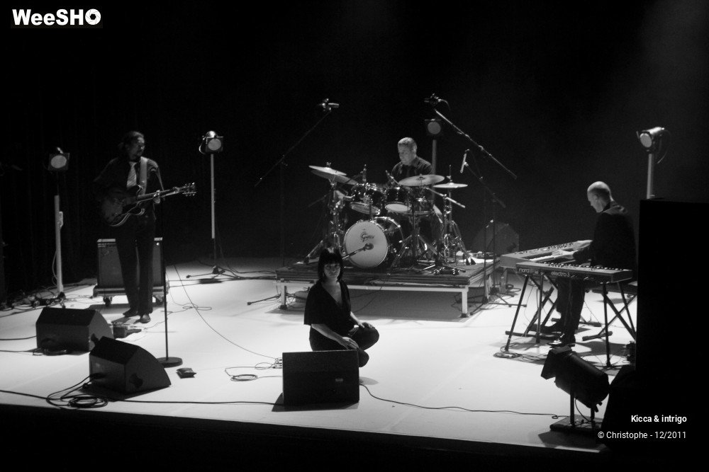 10/40 photos du spectacle Kicca & intrigo