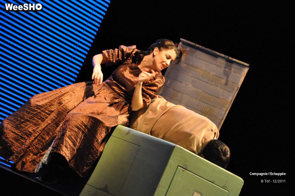 2/47 photos du spectacle Sam et la valise au sourire bleu