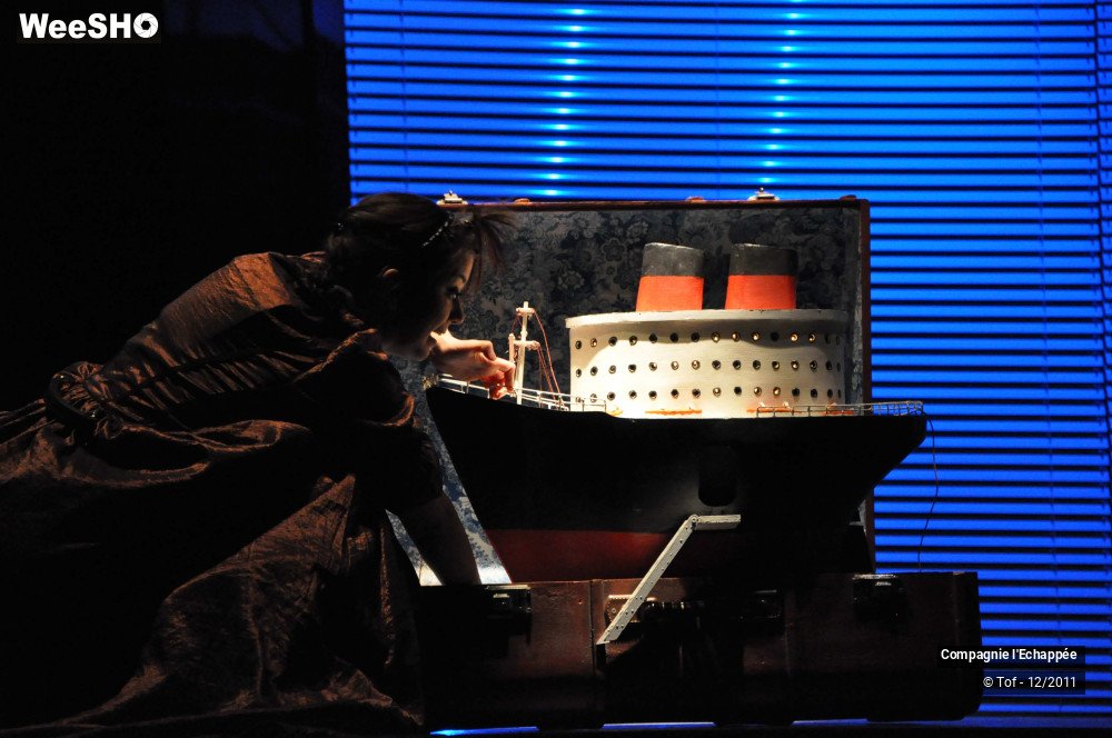 4/47 photos du spectacle Sam et la valise au sourire bleu