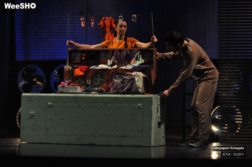 5/47 photos du spectacle Sam et la valise au sourire bleu