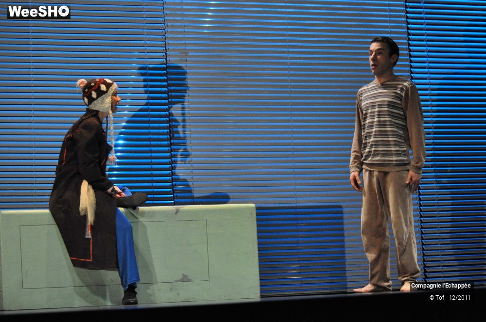 28/47 photos du spectacle Sam et la valise au sourire bleu