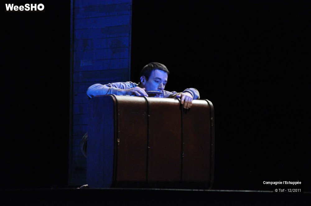 31/47 photos du spectacle Sam et la valise au sourire bleu