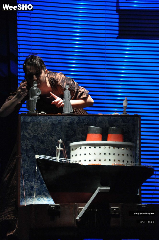 33/47 photos du spectacle Sam et la valise au sourire bleu