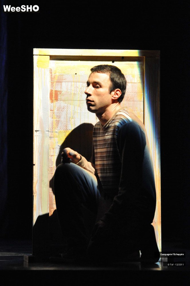 42/47 photos du spectacle Sam et la valise au sourire bleu