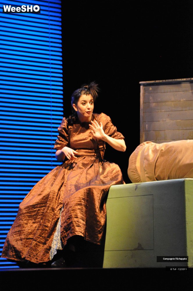 44/47 photos du spectacle Sam et la valise au sourire bleu