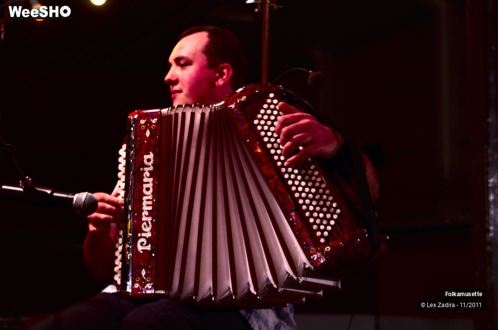 12/20 photos du spectacle Apoki-Folkamusette 3 - Musique