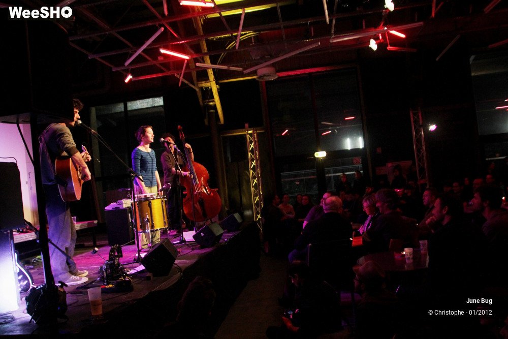 8/42 photos du spectacle June Bug