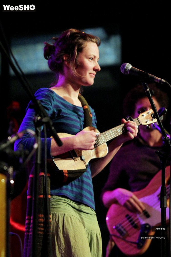 19/42 photos du spectacle June Bug