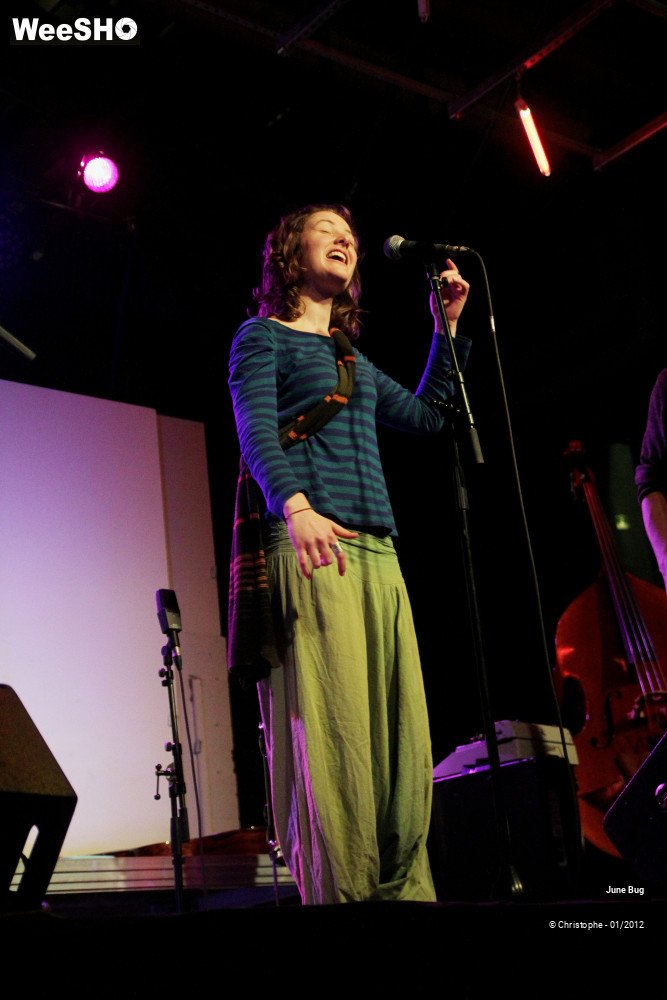 27/42 photos du spectacle June Bug