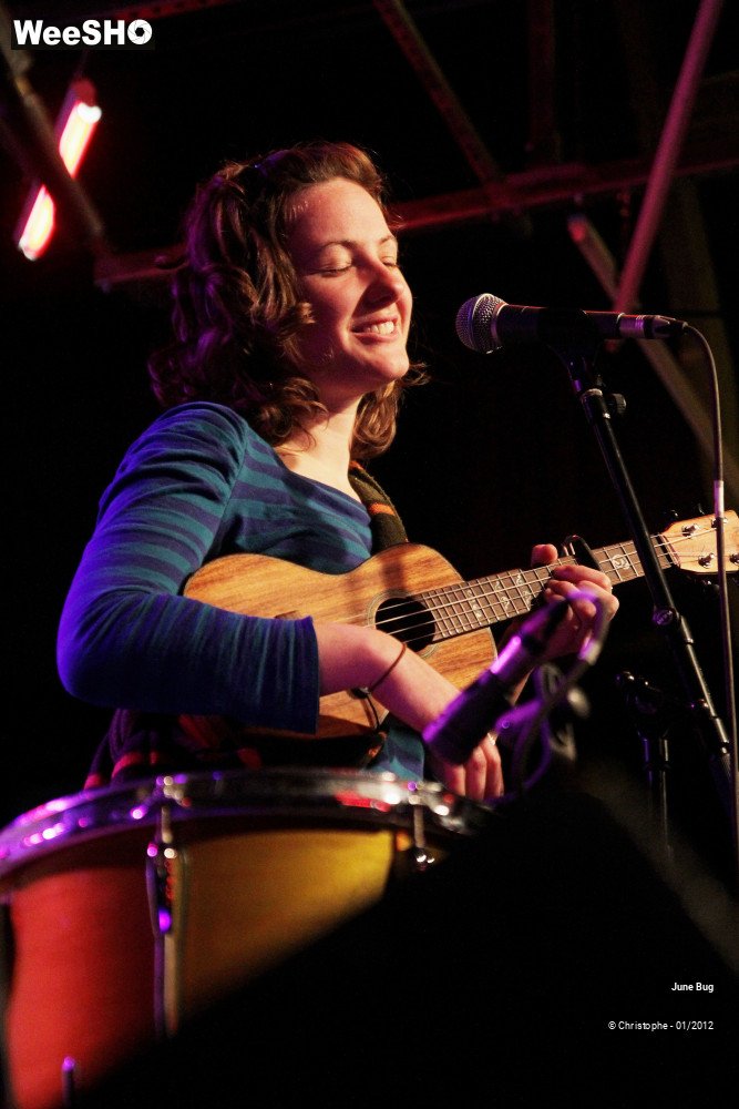 33/42 photos du spectacle June Bug