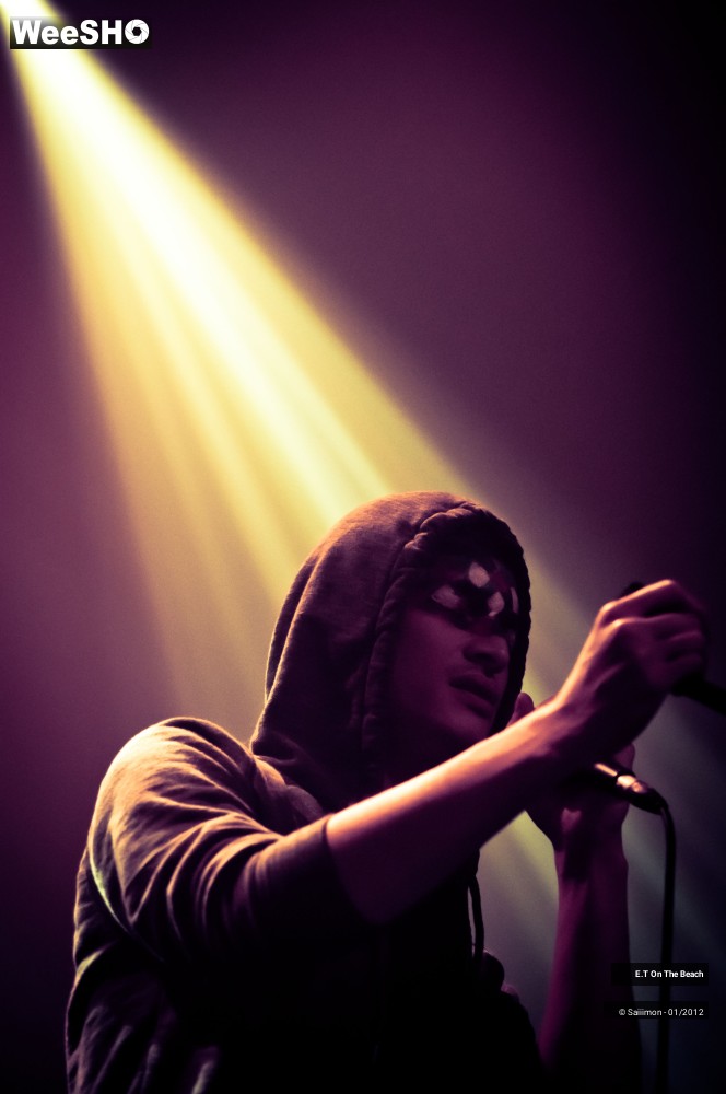 2/15 photos du spectacle E.T On The Beach