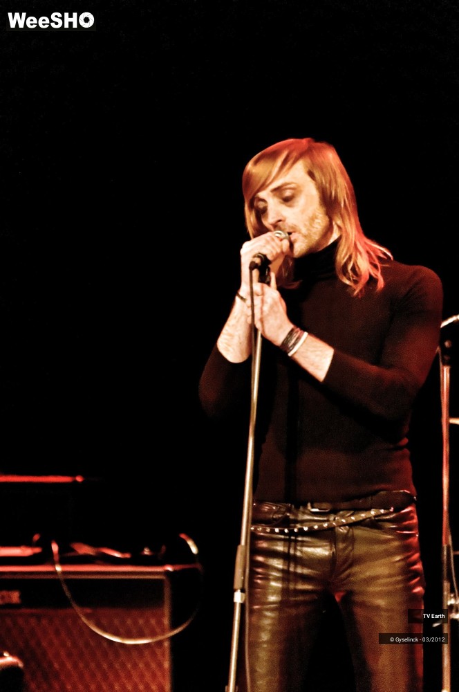 8/23 photos du spectacle Tv Earth