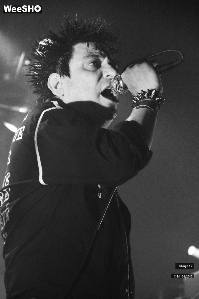 26/27 photos du spectacle Charge 69