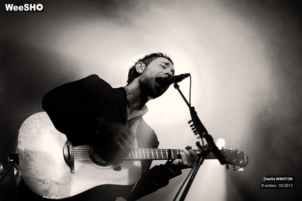 9/37 photos du spectacle Charlie Winston