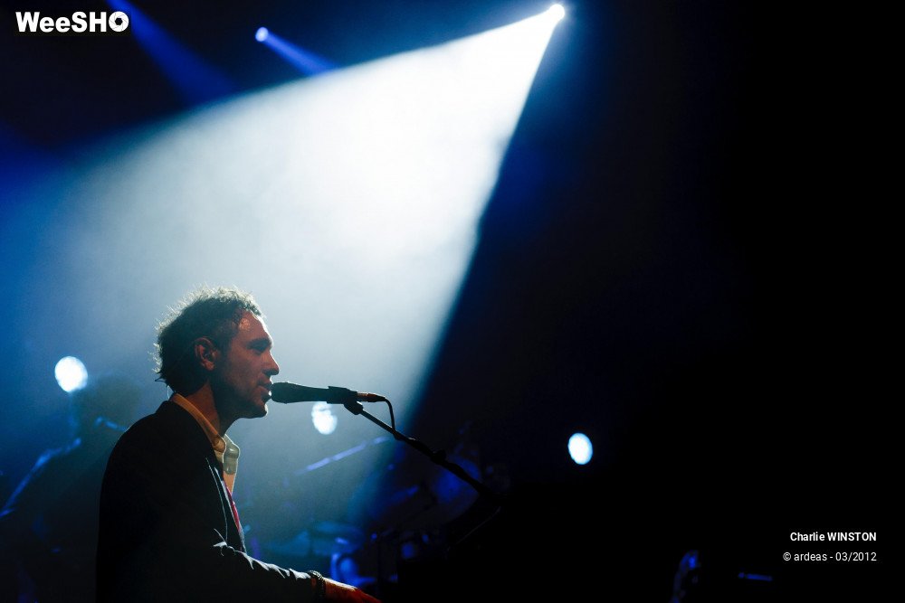 12/37 photos du spectacle Charlie Winston