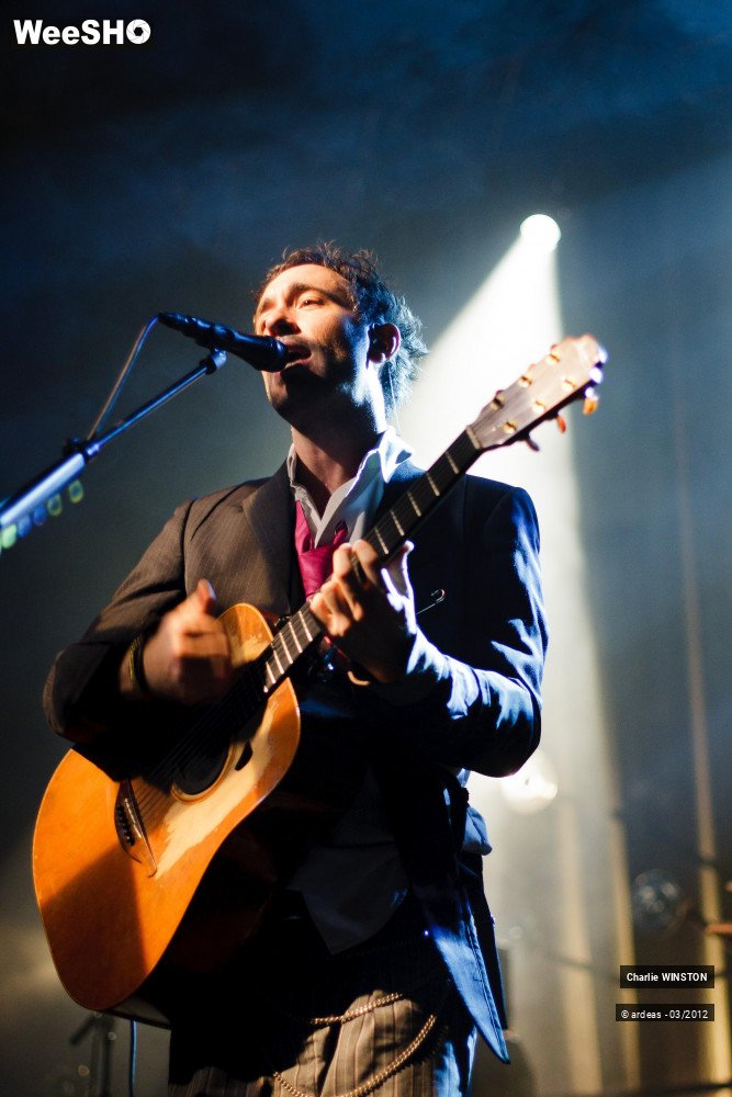 27/37 photos du spectacle Charlie Winston
