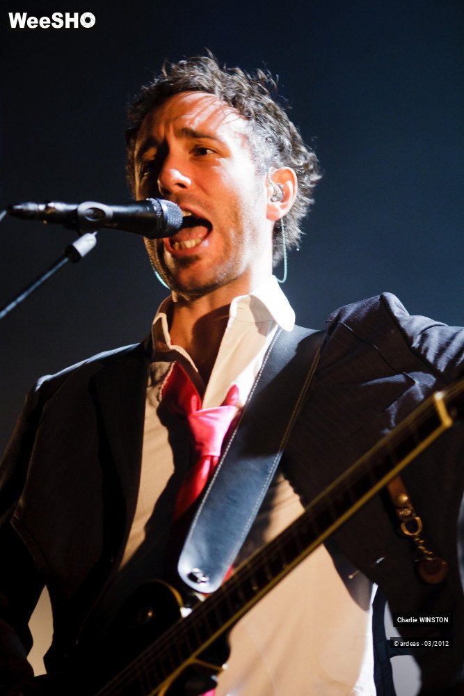 32/37 photos du spectacle Charlie Winston