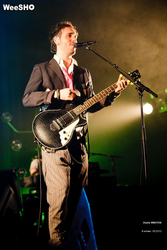 34/37 photos du spectacle Charlie Winston