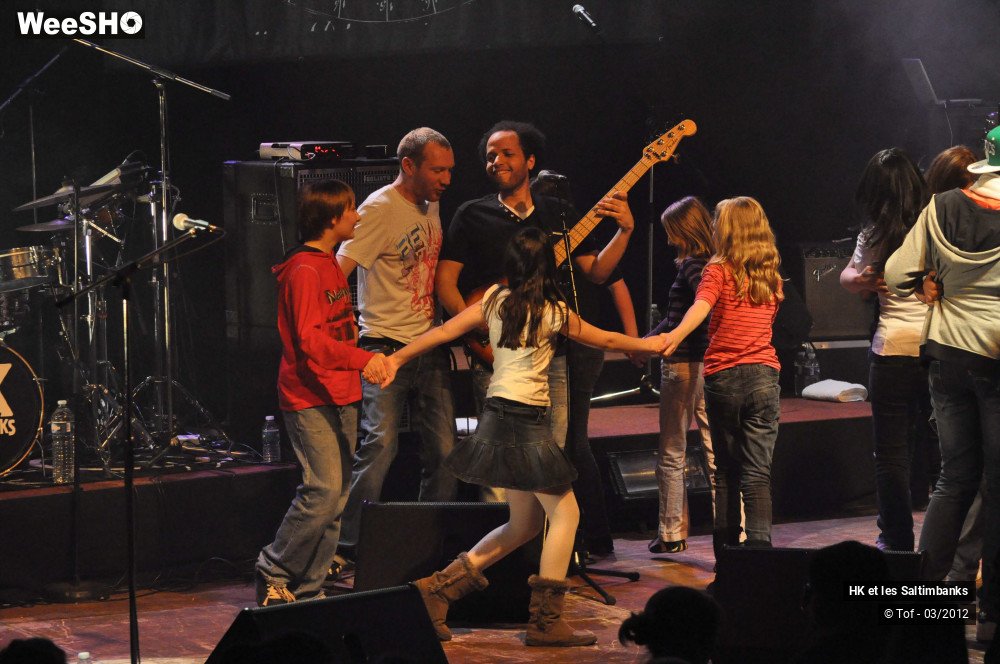 33/50 photos du spectacle HK et les Saltimbanks