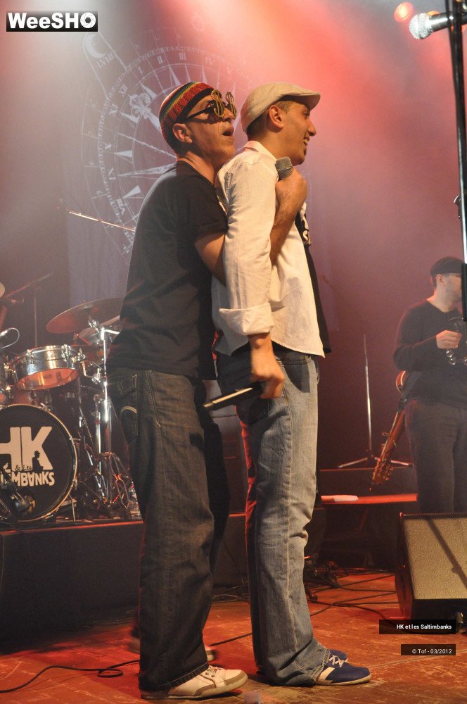 50/50 photos du spectacle HK et les Saltimbanks