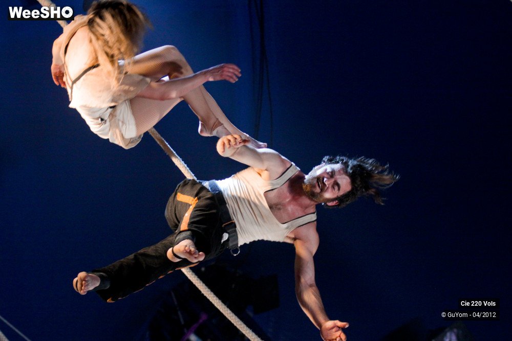 4/47 photos du spectacle Larsen ...en haut