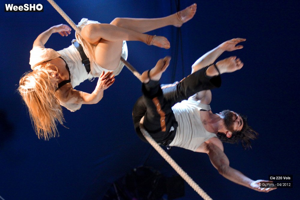 10/47 photos du spectacle Larsen ...en haut