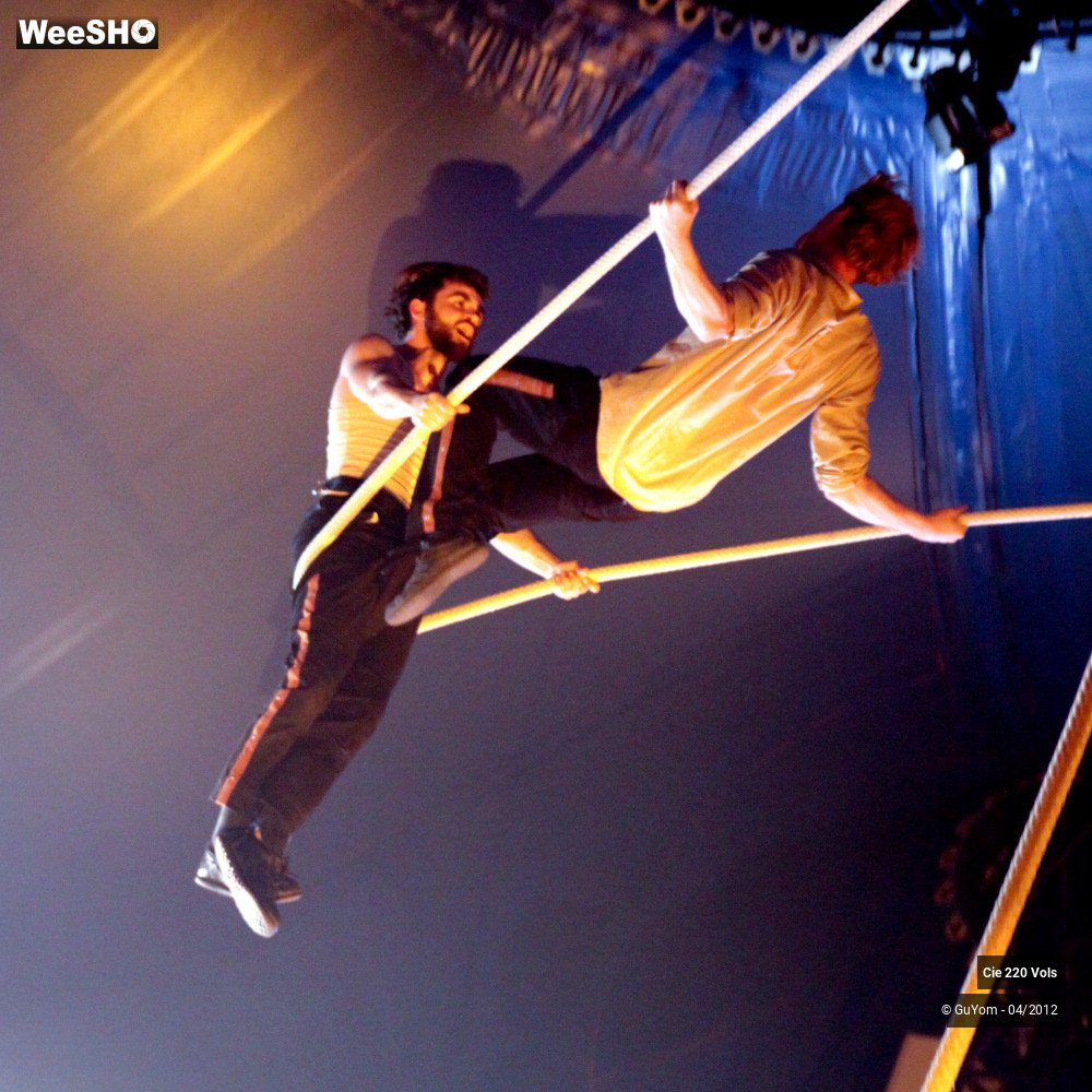 17/47 photos du spectacle Larsen ...en haut