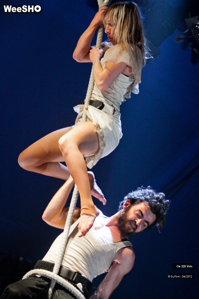20/47 photos du spectacle Larsen ...en haut