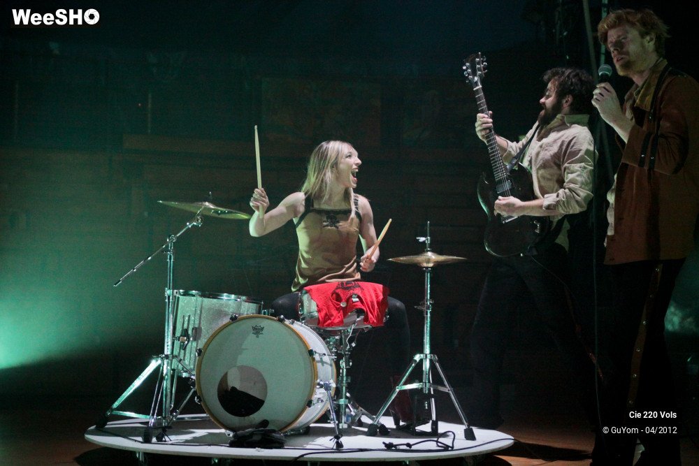 1/50 photos du spectacle Larsen ...en bas