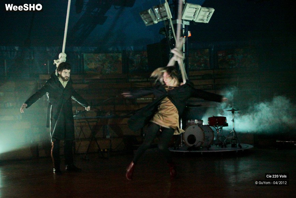 5/50 photos du spectacle Larsen ...en bas