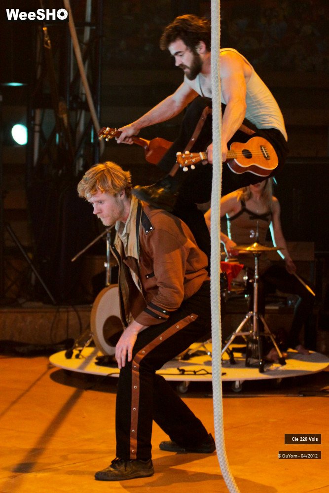34/50 photos du spectacle Larsen ...en bas