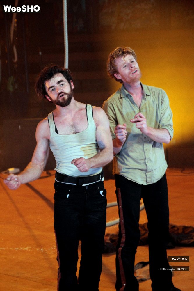 28/38 photos du spectacle Larsen 