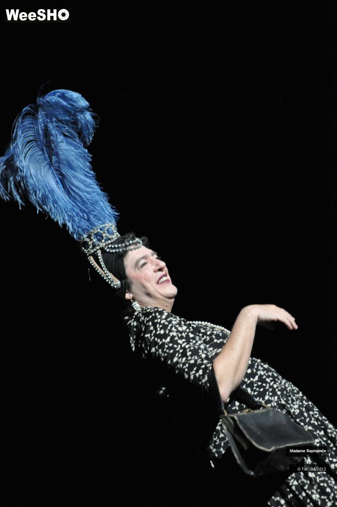 26/27 photos du spectacle Madame Raymonde