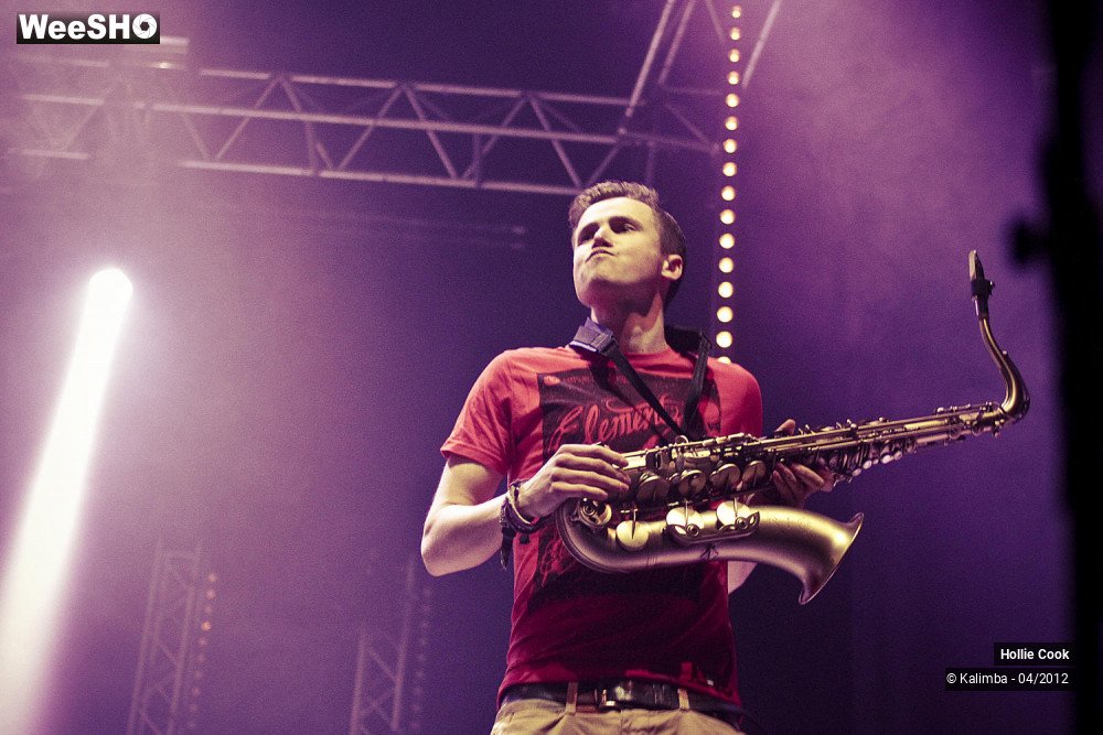 13/24 photos du spectacle Hollie Cook