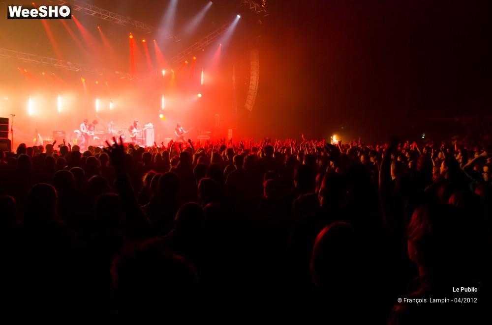 2/37 photos du spectacle Simple Plan Ambiance