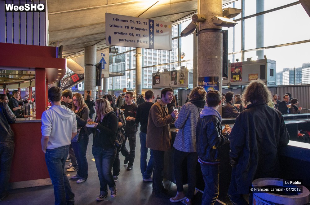 10/37 photos du spectacle Simple Plan Ambiance