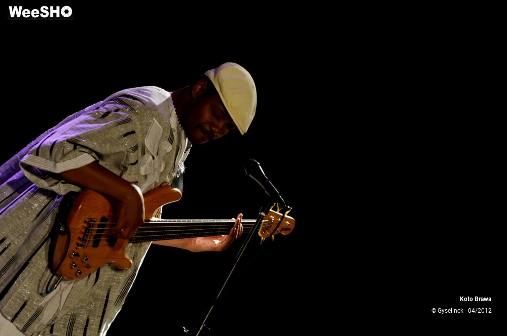 16/27 photos du spectacle Koto Brawa