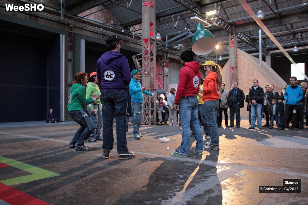 16/40 photos du spectacle Les scotcheurs éclairés