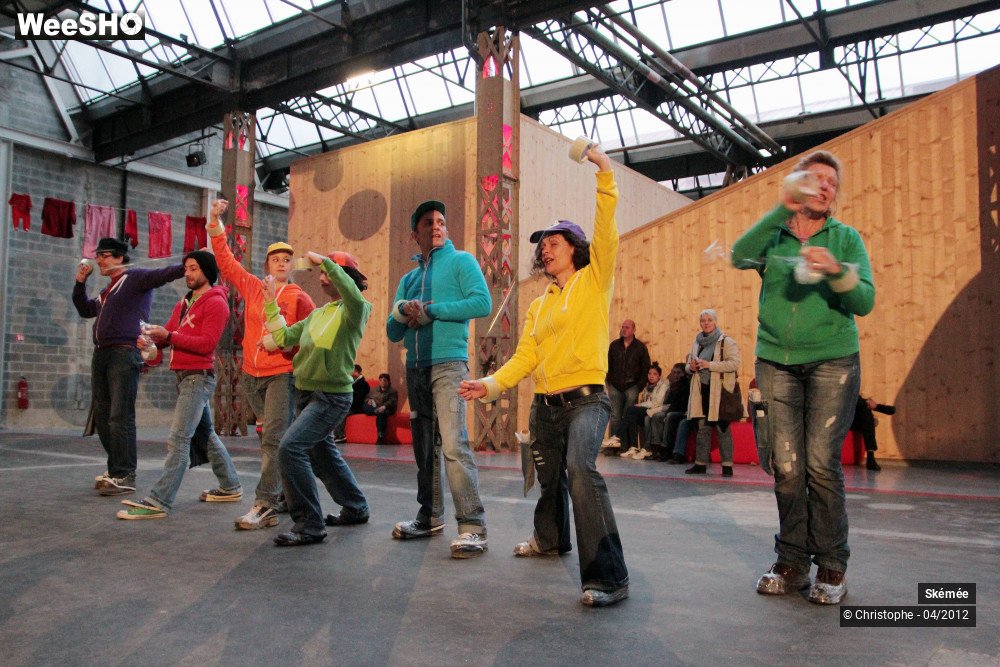 22/40 photos du spectacle Les scotcheurs éclairés