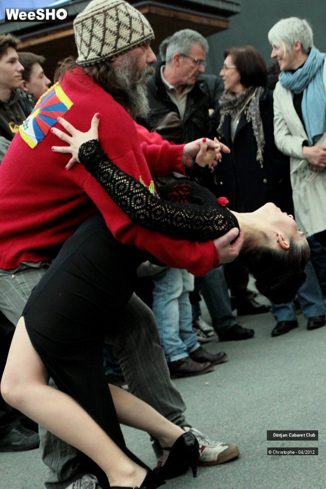 27/36 photos du spectacle Dintjan Cabaret Club