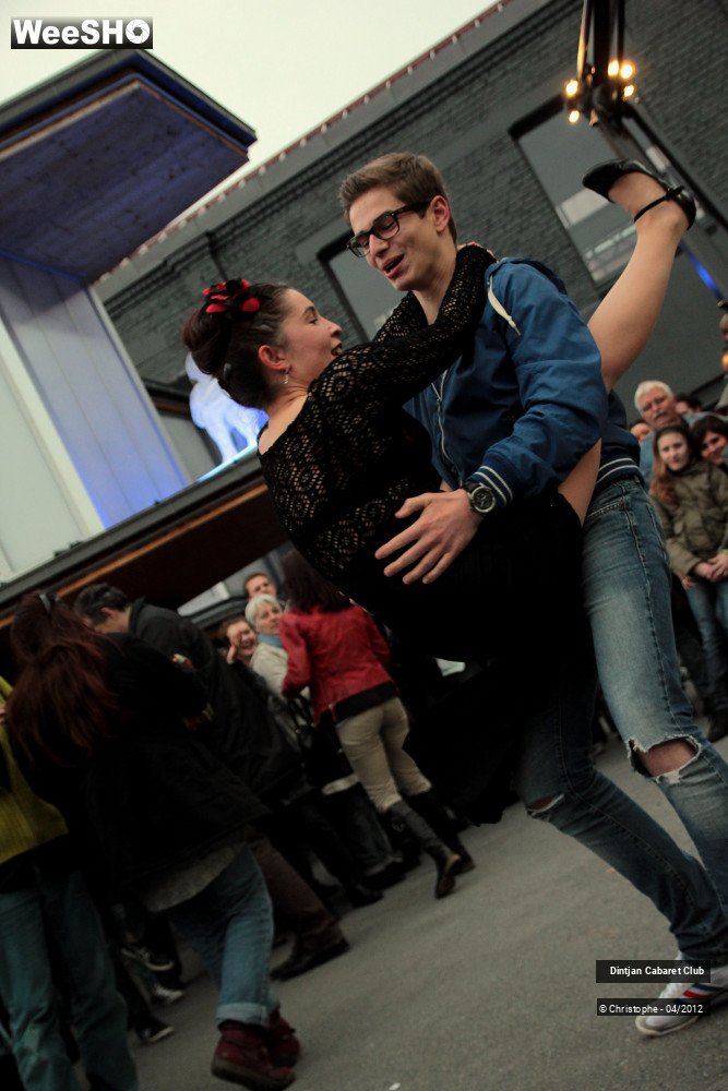 32/36 photos du spectacle Dintjan Cabaret Club