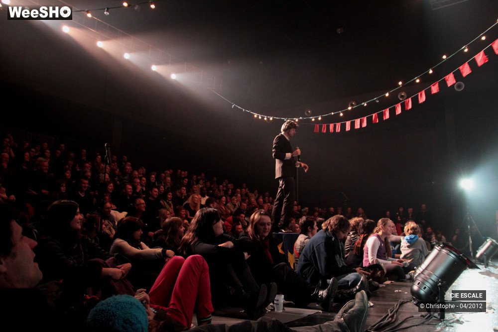 4/48 photos du spectacle Est ou Ouest - Proces d'intention