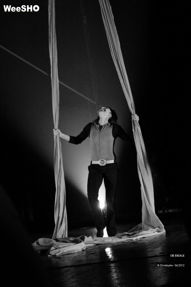 19/48 photos du spectacle Est ou Ouest - Proces d'intention